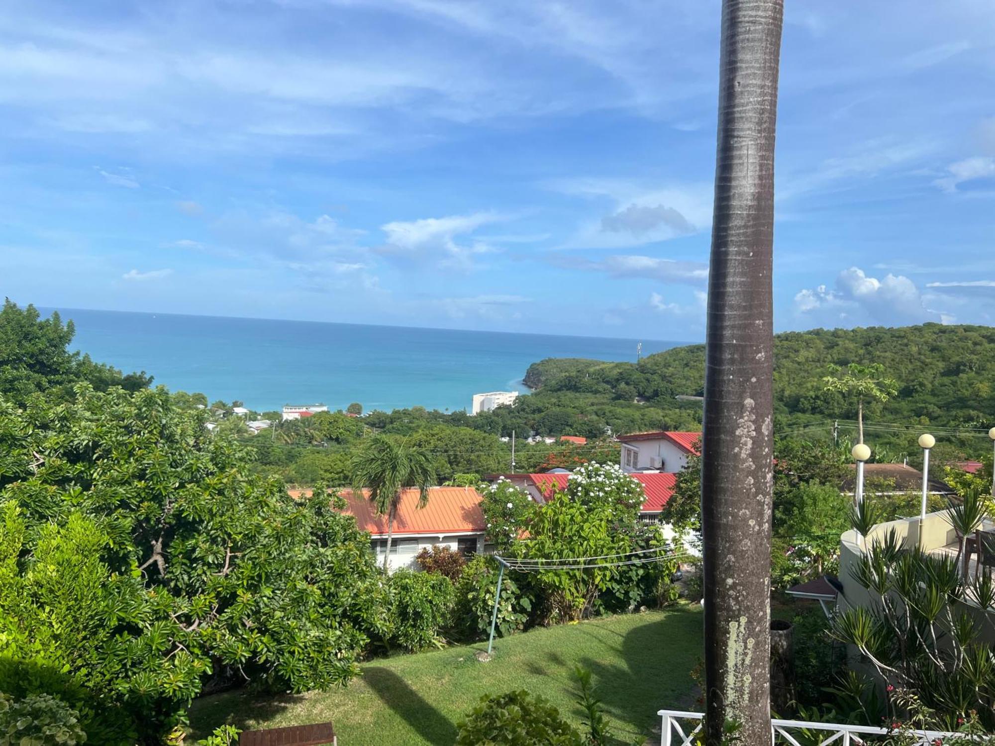Attractive 2-Bed Apartment Stunning Sea View Dickenson Bay Luaran gambar